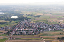 Quartier Mechtersheim in Römerberg dans le département Rhénanie-Palatinat, Allemagne depuis l'avion