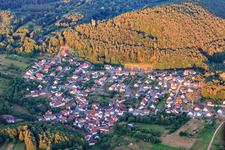 Vue aérienne de De l'est à le quartier Stein in Gossersweiler-Stein dans le département Rhénanie-Palatinat, Allemagne