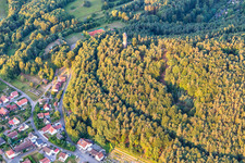 Vue aérienne de Kriemhildenstein à le quartier Gossersweiler in Gossersweiler-Stein dans le département Rhénanie-Palatinat, Allemagne