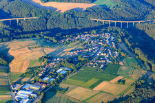 Vue aérienne de Petersberg dans le département Rhénanie-Palatinat, Allemagne