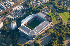 Vue aérienne de Zone des installations sportives de l'arène du stade « Fritz-Walter-Stadion » sur la Fritz-Walter-Straße dans le quartier de Betzenberg à Kaiserslautern dans le département Rhénanie-Palatinat, Allemagne