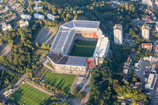 Stade Fritz-Walter du FCK sur le Betzenberg à Kaiserslautern dans le département Rhénanie-Palatinat, Allemagne d'en haut