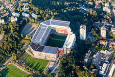 Stade Fritz-Walter du FCK sur le Betzenberg à Kaiserslautern dans le département Rhénanie-Palatinat, Allemagne hors des airs