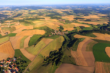 Vue aérienne de Vue du village depuis le sud-ouest à Reichsthal dans le département Rhénanie-Palatinat, Allemagne