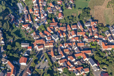 Vue aérienne de Becherbach dans le département Rhénanie-Palatinat, Allemagne