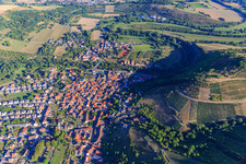 Vue aérienne de Vieille ville vue du sud sous le Humberg à le quartier Odernheim in Odernheim am Glan dans le département Rhénanie-Palatinat, Allemagne