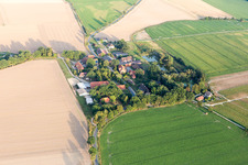 Vue aérienne de Quartier Addenstorf in Jelmstorf dans le département Basse-Saxe, Allemagne