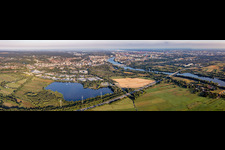 Vue aérienne de Panorama des rives de la Süderelbe dans le quartier de Harburg à Hamburg dans le département Hambourg, Allemagne