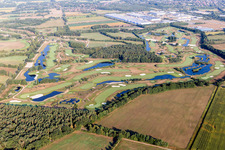 Image drone de Terrains des parcours de golf Green Eagle (Luhe) à le quartier Luhdorf in Winsen dans le département Basse-Saxe, Allemagne
