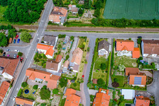 Vue aérienne de Passage à niveau Hauptstr à Barbelroth dans le département Rhénanie-Palatinat, Allemagne