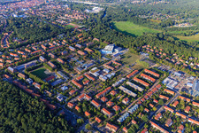 Photographie aérienne de Université Leuphana Lüneburg du Sud-Ouest à le quartier Bockelsberg in Lüneburg dans le département Basse-Saxe, Allemagne