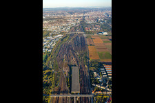 Vue aérienne de Gare de triage à le quartier Rheinau in Mannheim dans le département Bade-Wurtemberg, Allemagne