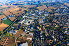 Vue aérienne de Zone industrielle de Tiergartenstraße avec l'usine Unilever Deutschland GmbH Heppenheim(Langnese) à Heppenheim dans le département Hesse, Allemagne