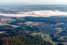 Vue aérienne de Château de Lichtenberg à le quartier Niedernhausen in Fischbachtal dans le département Hesse, Allemagne