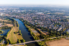 Vue aérienne de Quartier Großauheim in Hanau dans le département Hesse, Allemagne