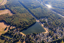Vue aérienne de Plage et camping de Bärensee à Hanau dans le département Hesse, Allemagne