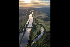 Vue aérienne de Écluse à le quartier Ottendorf in Gädheim dans le département Bavière, Allemagne