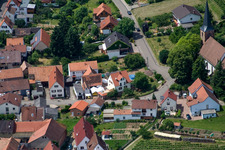 Vue aérienne de Kirchstr à le quartier Rechtenbach in Schweigen-Rechtenbach dans le département Rhénanie-Palatinat, Allemagne