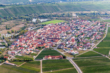Vue aérienne de Zones riveraines à Nordheim am Main dans le département Bavière, Allemagne