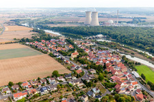 Vue aérienne de Les rives du Main devant la centrale nucléaire désaffectée de Schweinfurt en Garstadt à le quartier Garstadt in Bergrheinfeld dans le département Bavière, Allemagne