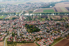 Vue aérienne de Bergrheinfeld dans le département Bavière, Allemagne