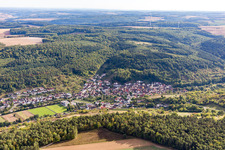 Vue aérienne de Quartier Oberlauda in Lauda-Königshofen dans le département Bade-Wurtemberg, Allemagne