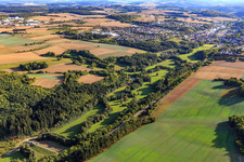 Vue aérienne de Kirnautal depuis le nord-est à Osterburken dans le département Bade-Wurtemberg, Allemagne