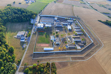 Établissement correctionnel Établissement correctionnel Adelsheim à Adelsheim dans le département Bade-Wurtemberg, Allemagne vue d'en haut