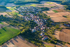 Vue aérienne de De l'ouest à le quartier Hasselbach in Sinsheim dans le département Bade-Wurtemberg, Allemagne