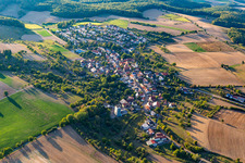 Vue aérienne de De l'ouest à le quartier Hasselbach in Sinsheim dans le département Bade-Wurtemberg, Allemagne
