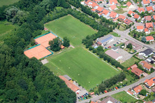 Vue aérienne de Terrains de sport Sportfreunde Germania Winden eV à Winden dans le département Rhénanie-Palatinat, Allemagne
