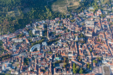 Neustadt an der Weinstraße dans le département Rhénanie-Palatinat, Allemagne d'un drone