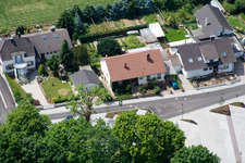Enregistrement par drone de Rue de la gare à Winden dans le département Rhénanie-Palatinat, Allemagne