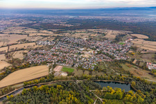 Vue aérienne de Quartier Illingen in Elchesheim-Illingen dans le département Bade-Wurtemberg, Allemagne