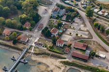 Vue aérienne de Seltz/Plittersdorf : Ferry solaire sur le Rhin à le quartier Plittersdorf in Rastatt dans le département Bade-Wurtemberg, Allemagne