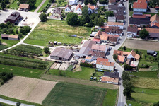 Quartier Mühlhofen in Billigheim-Ingenheim dans le département Rhénanie-Palatinat, Allemagne du point de vue du drone