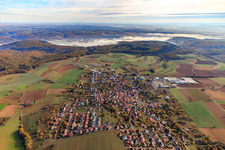 Vue aérienne de Vue de la ville depuis l'ouest à Hüffenhardt dans le département Bade-Wurtemberg, Allemagne