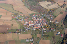 Vue aérienne de Quartier Böttigheim in Neubrunn dans le département Bavière, Allemagne