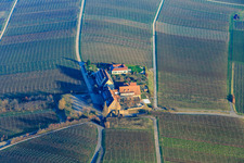 Vue aérienne de Hôtel Leinsweiler Courtyard à Leinsweiler dans le département Rhénanie-Palatinat, Allemagne