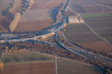 Nouvelle construction de l'échangeur autoroutier Landau Nord à le quartier Dammheim in Landau in der Pfalz dans le département Rhénanie-Palatinat, Allemagne d'en haut