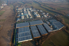 Vue aérienne de Zone industrielle et commerciale Landau Ost avec Michelin Reifenwerke et APL Automobil-Prüftechnik Landau GmbH à Landau in der Pfalz dans le département Rhénanie-Palatinat, Allemagne