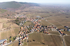 Vue aérienne de Burrweiler dans le département Rhénanie-Palatinat, Allemagne