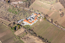 Vue oblique de Hôtel de bien-être Alte Rebschule et Gasthaus Sesel à le quartier Rhodt in Rhodt unter Rietburg dans le département Rhénanie-Palatinat, Allemagne