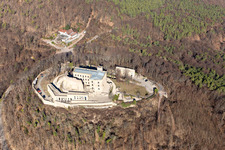 Vue aérienne de Complexe du château de Hambach à le quartier Diedesfeld in Neustadt an der Weinstraße dans le département Rhénanie-Palatinat, Allemagne