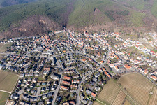 Vue oblique de Quartier Königsbach in Neustadt an der Weinstraße dans le département Rhénanie-Palatinat, Allemagne