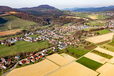 Vue aérienne de Hexentalstr à le quartier Ellighofen in Bollschweil dans le département Bade-Wurtemberg, Allemagne