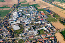 Vue aérienne de Zone commerciale à Bahlingen am Kaiserstuhl dans le département Bade-Wurtemberg, Allemagne