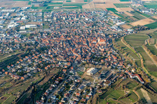 Vue aérienne de Zones résidentielles de banlieue et de périphérie à Endingen am Kaiserstuhl dans le département Bade-Wurtemberg, Allemagne