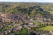 Photographie aérienne de Saint-Cyprien dans le département Dordogne, France