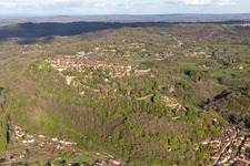 Vue aérienne de Citadelle à Domme dans le département Dordogne, France
